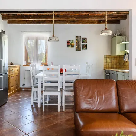Nyaraló Amani By Interhome