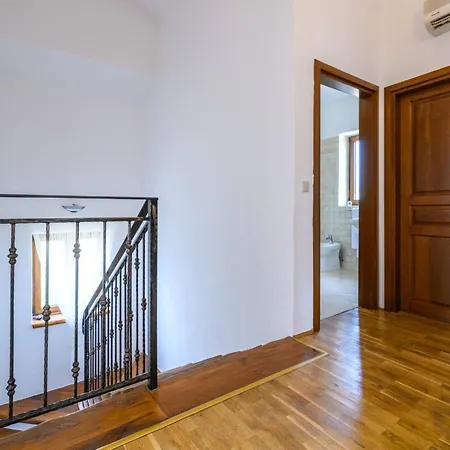 Amani By Interhome بيت للعطل