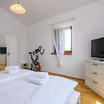 Semesterbostad Amani By Interhome